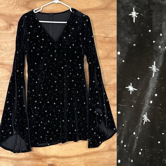 Cider Dresses & Skirts - Cider Velvet V Neck Flare Bell Sleeve Sun Moon Celestial Dress Black  SZ L